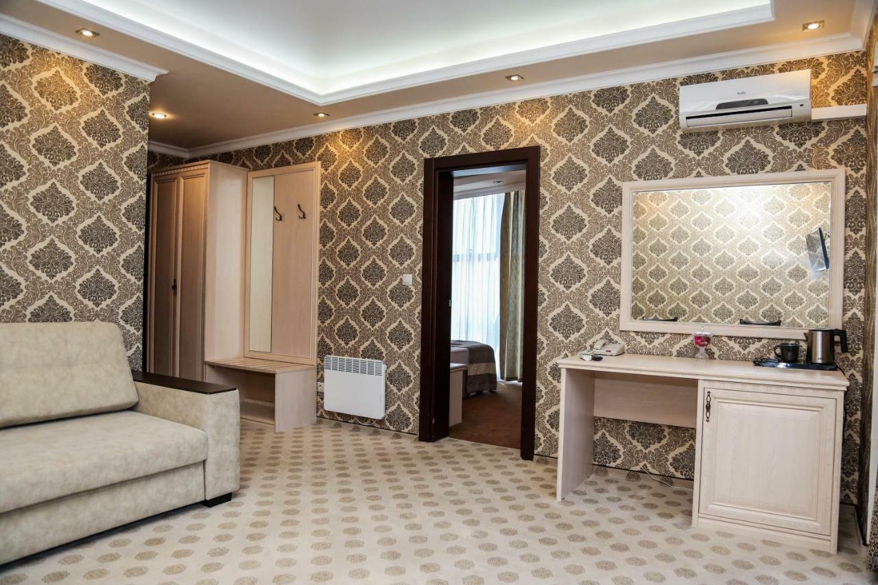 Grand Hotel Gagry Eksteriør bilde